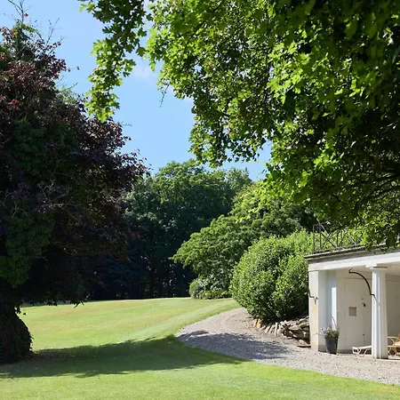 Dallund Slot Hotell *